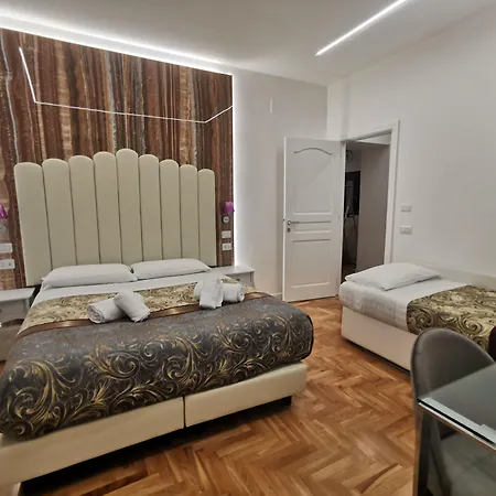 Nocleg ze śniadaniem Navona Relais 4*